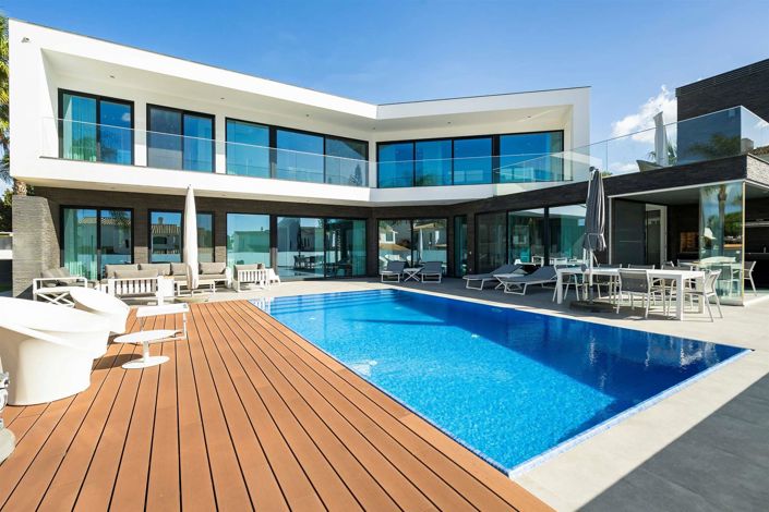 Image No.15-4 Bed House for sale