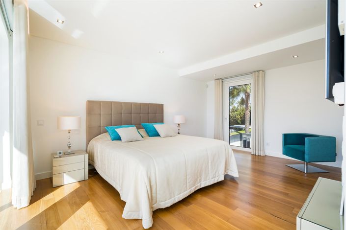 Image No.23-4 Bed House for sale