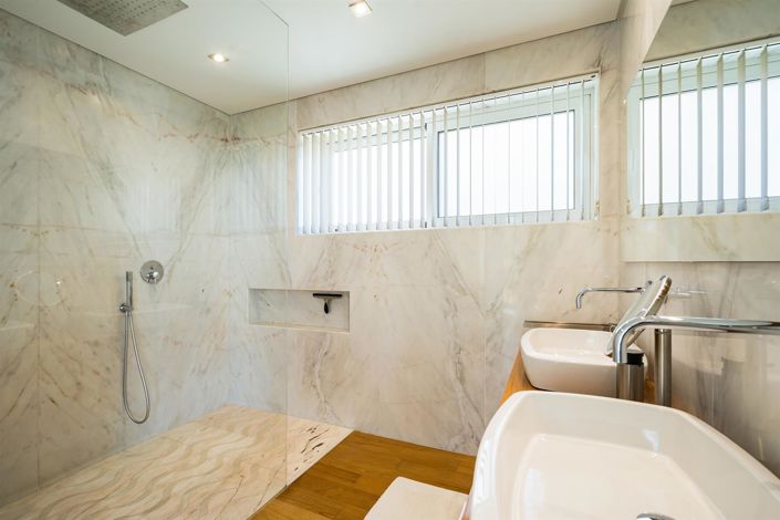 Image No.32-4 Bed House for sale