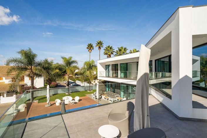 Image No.33-4 Bed House for sale