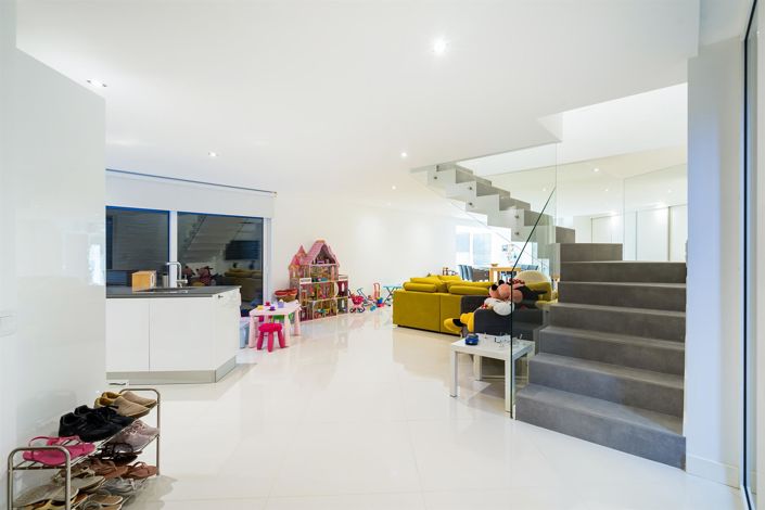 Image No.35-4 Bed House for sale