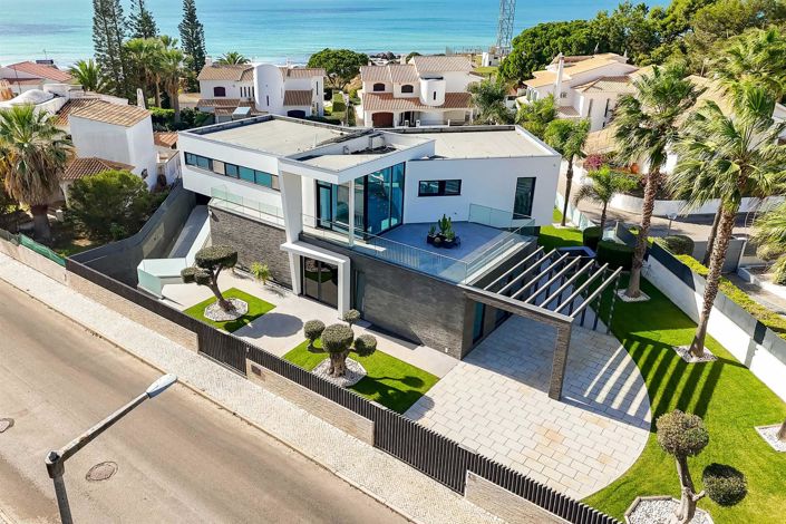 Image No.4-4 Bed House for sale