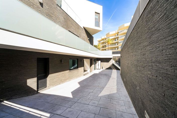 Image No.46-4 Bed House for sale
