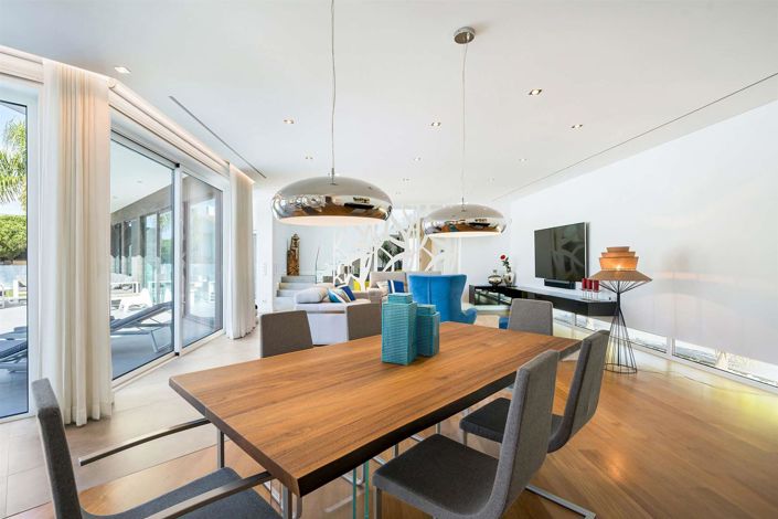 Image No.9-4 Bed House for sale