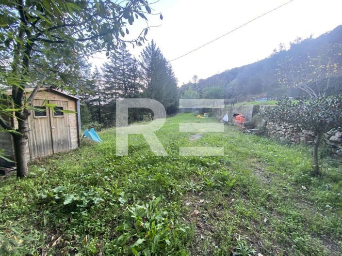 Image No.2-4 Bed House for sale