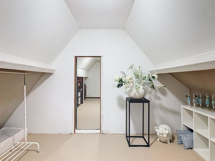 Image No.23-6 Bed House for sale