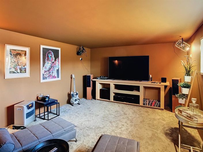 Image No.25-6 Bed House for sale