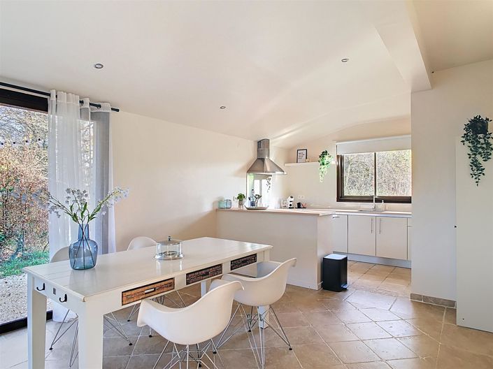 Image No.30-6 Bed House for sale