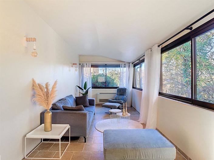 Image No.32-6 Bed House for sale