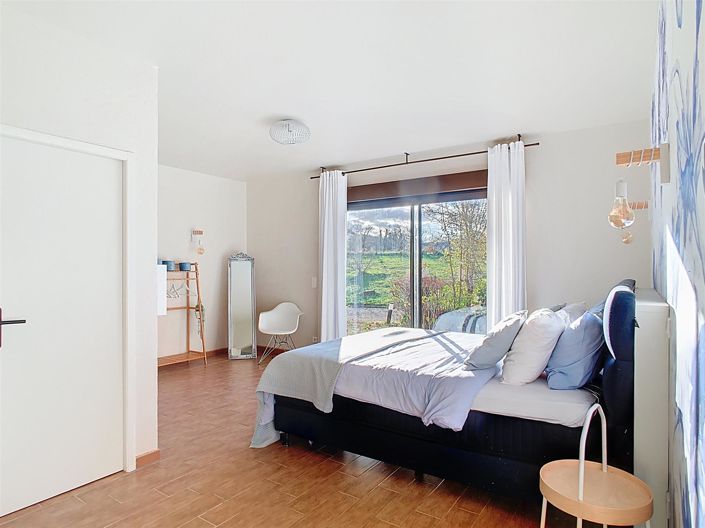 Image No.34-6 Bed House for sale