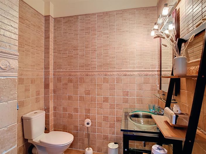 Image No.35-6 Bed House for sale