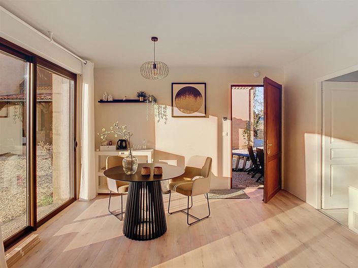 Image No.36-6 Bed House for sale