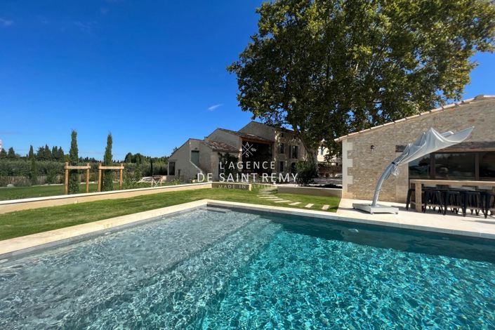 Image No.2-Maison de 6 chambres à vendre à Saint-Pierre-de-Mézoargues