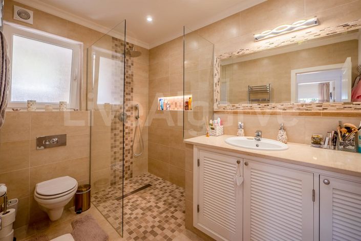 Image No.19-3 Bed House for sale