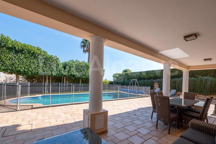 Image No.24-3 Bed House for sale