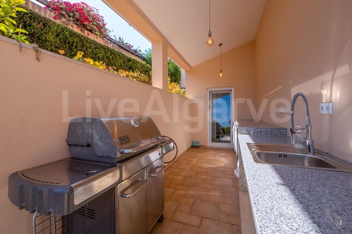 Image No.28-3 Bed House for sale