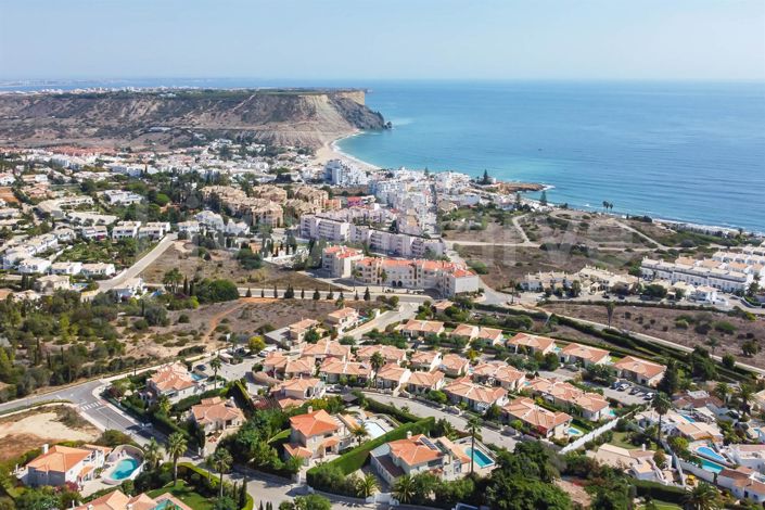 Image No.34-3 Bed House for sale