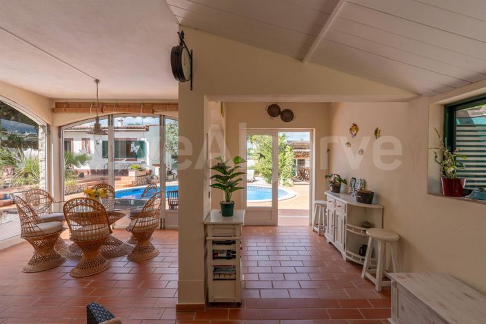 Image No.24-4 Bed House for sale