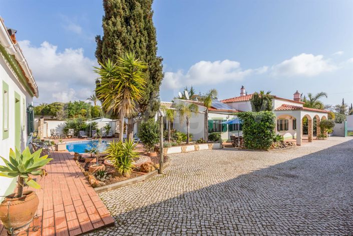 Image No.41-4 Bed House for sale