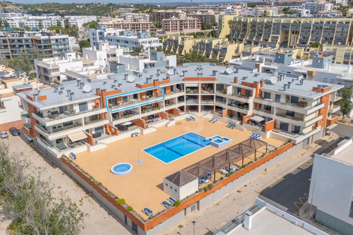 Image No.1-4 Bed Apartment for sale