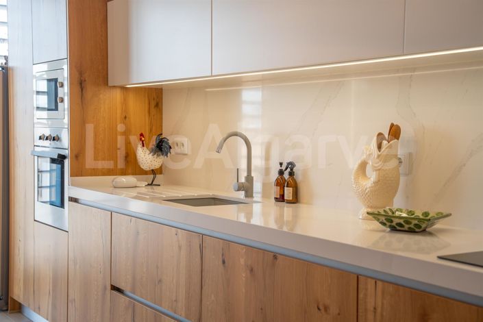 Image No.19-4 Bed Apartment for sale