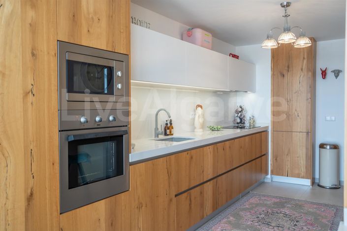 Image No.23-4 Bed Apartment for sale