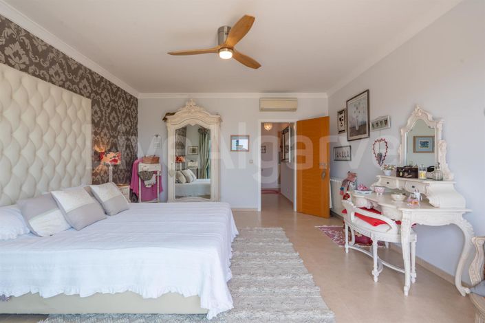 Image No.28-4 Bed Apartment for sale