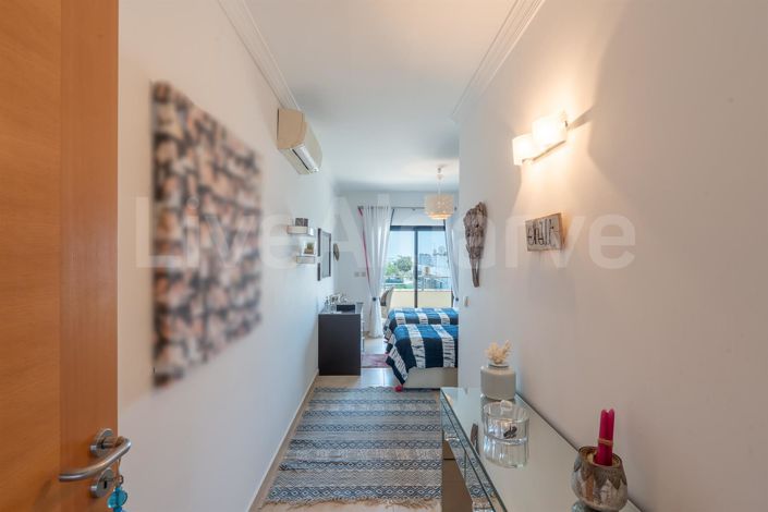 Image No.32-4 Bed Apartment for sale