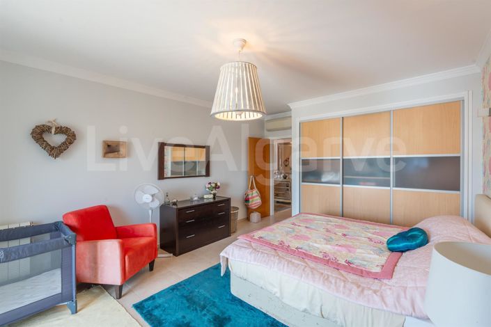 Image No.45-4 Bed Apartment for sale