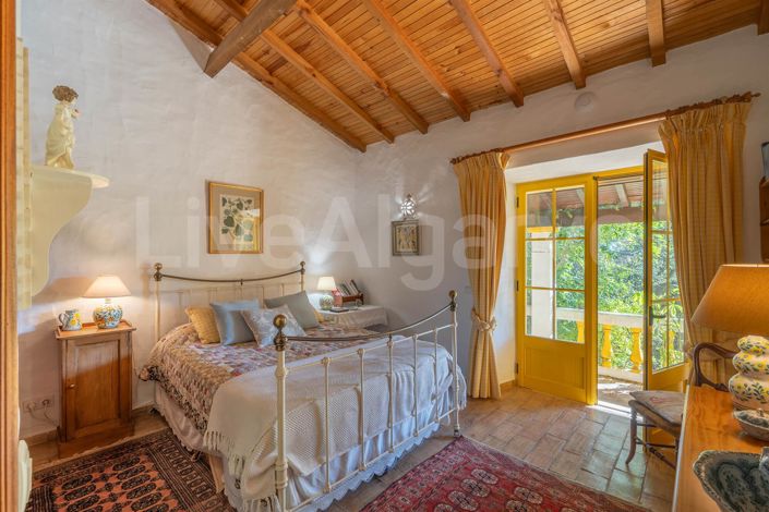 Image No.31-3 Bed House for sale