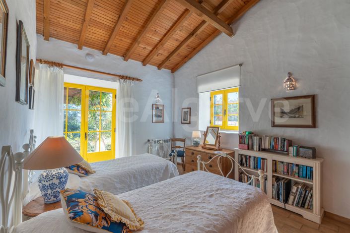 Image No.37-3 Bed House for sale