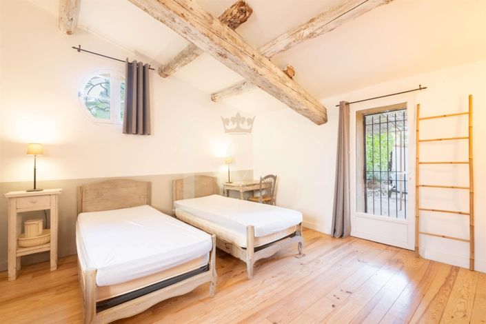 Image No.14-6 Bed House for sale