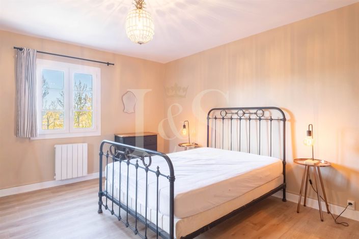 Image No.15-6 Bed House for sale