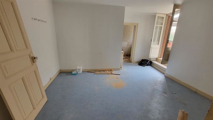 Image No.16-4 Bed Property for sale