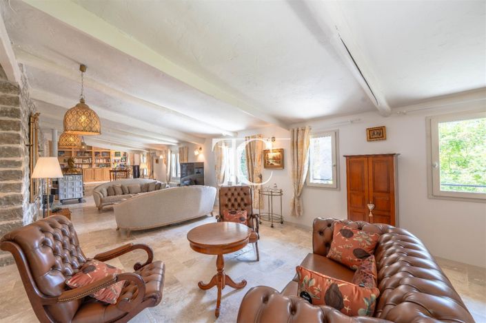 Image No.10-5 Bed House for sale