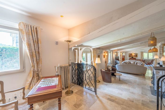 Image No.13-5 Bed House for sale