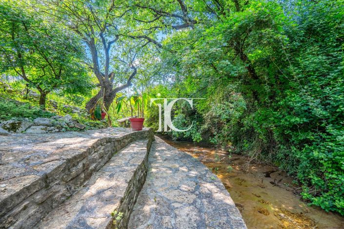 Image No.25-5 Bed House for sale