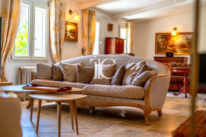 Image No.7-5 Bed House for sale