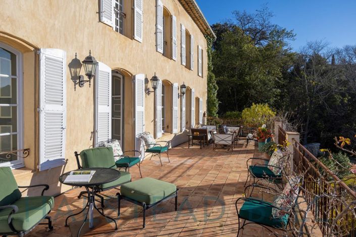 Image No.21-11 Bed House for sale