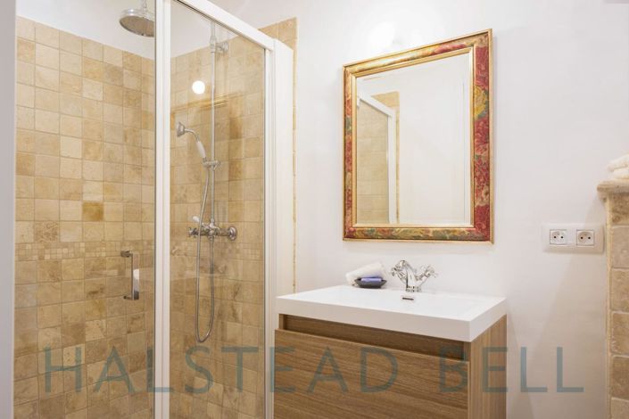 Image No.30-11 Bed House for sale