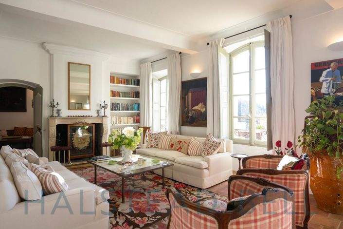 Image No.6-11 Bed House for sale