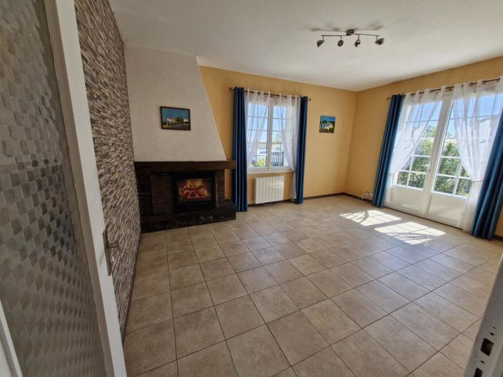 Image No.2-2 Bed House for sale