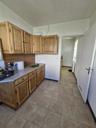 Image No.8-2 Bed House for sale