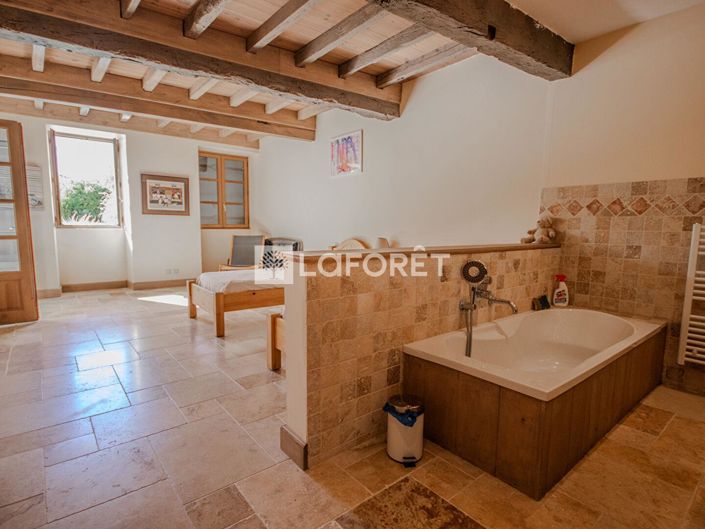 Image No.5-5 Bed House for sale