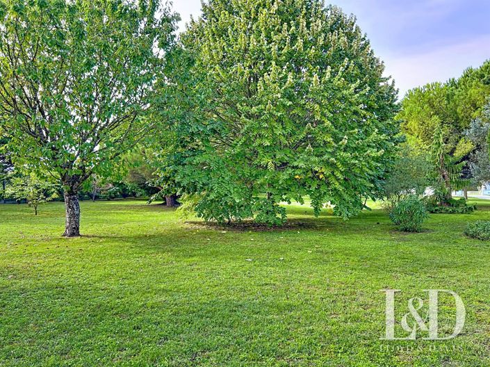 Image No.15-4 Bed House for sale