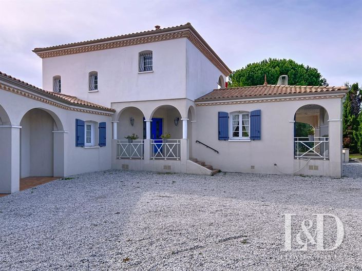 Image No.16-4 Bed House for sale