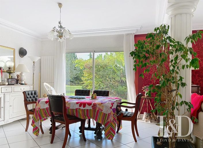 Image No.3-4 Bed House for sale