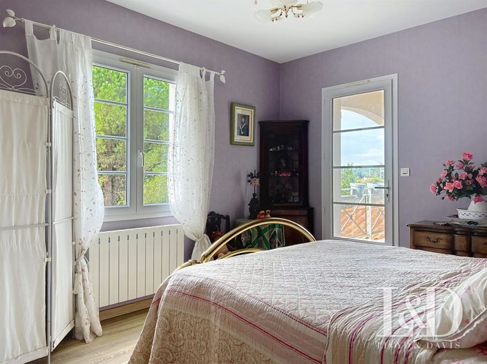 Image No.9-4 Bed House for sale