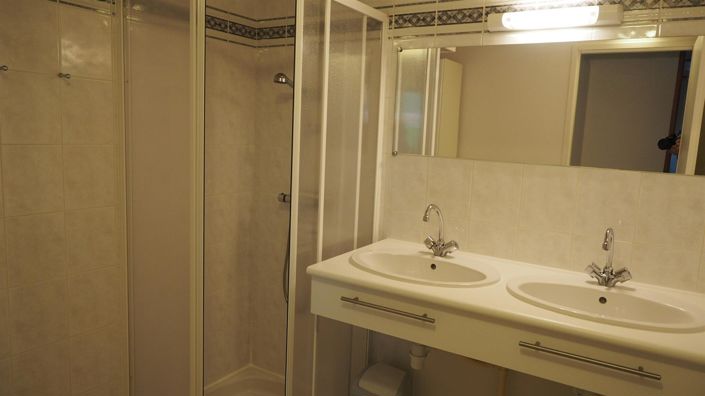 Image No.4-2 Bed House for sale