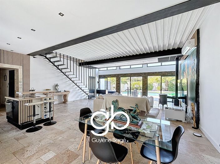 Image No.4-4 Bed House for sale